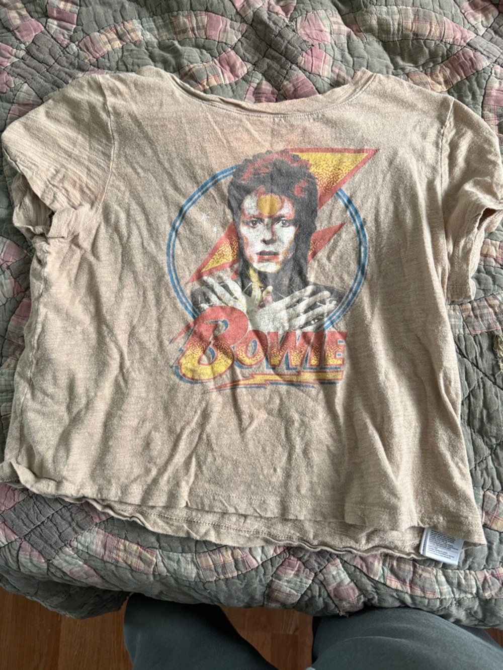 GAP Beige David Bowie Cropped Graphic Tee